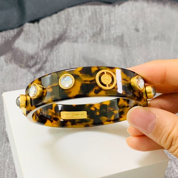 Tory Burch bracelet T series simple commuting big-budget resin bracelet - Picture 12 of 12